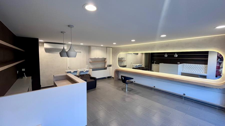 Stone Art crée une ambiance chaleureuse dans un salon de coiffure